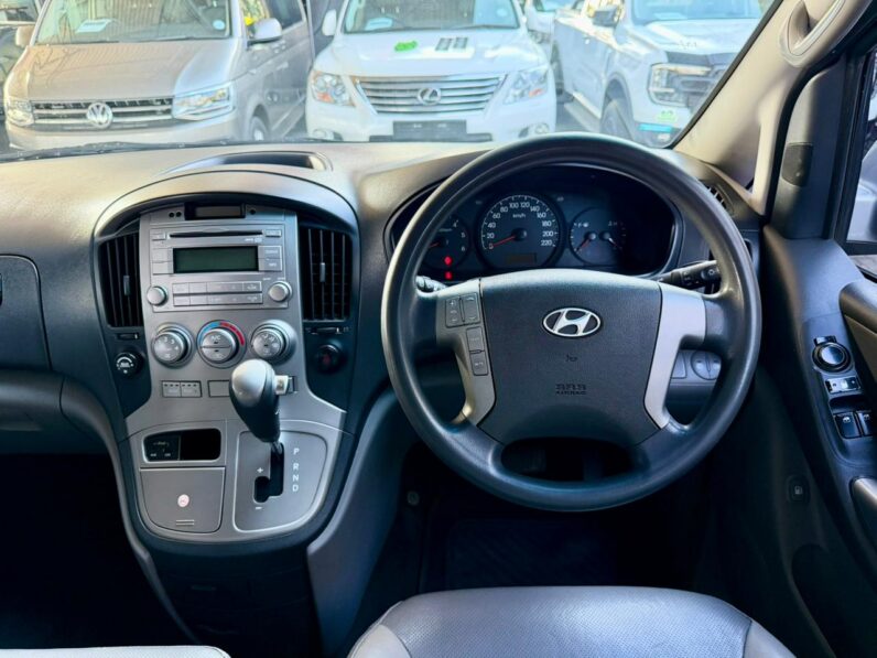 2014 Hyundai H1 2.5 Vgti 9-Seater Bus At Silver