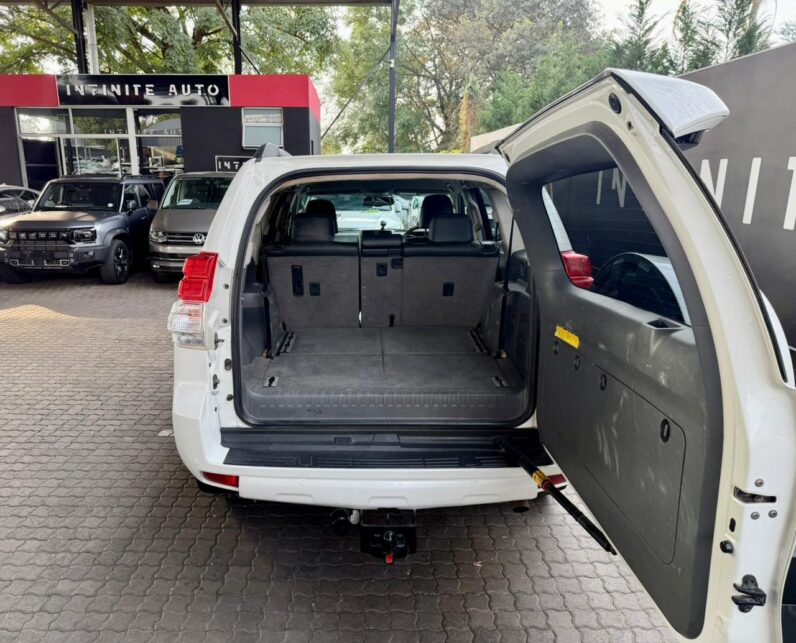 2013 Toyota Land Cruiser Prado 4.0 V6 Sunroof At White