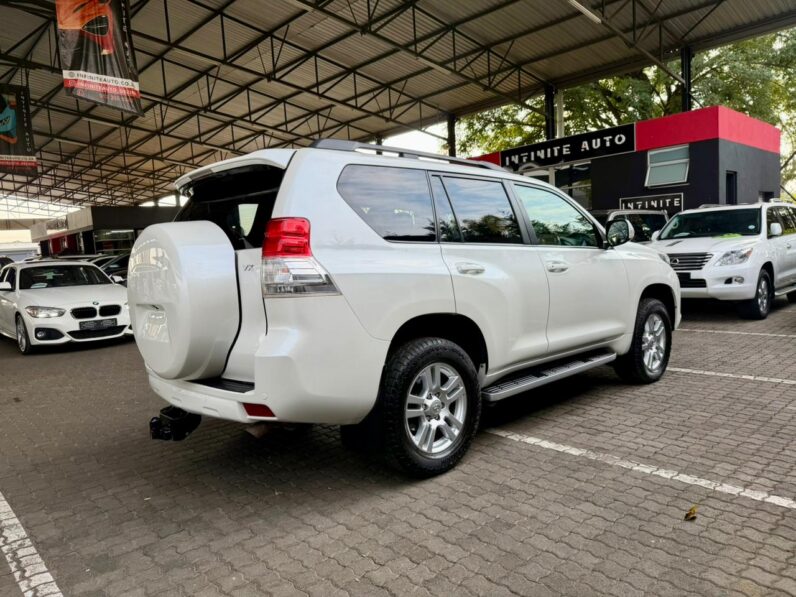 2013 Toyota Land Cruiser Prado 4.0 V6 Sunroof At White
