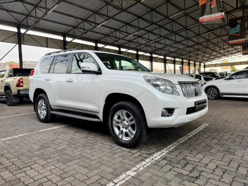 2013 Toyota Land Cruiser Prado 4.0 V6 Sunroof At White