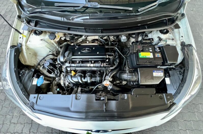 2016 Hyundai Accent Hatch 1.6 Fluid White