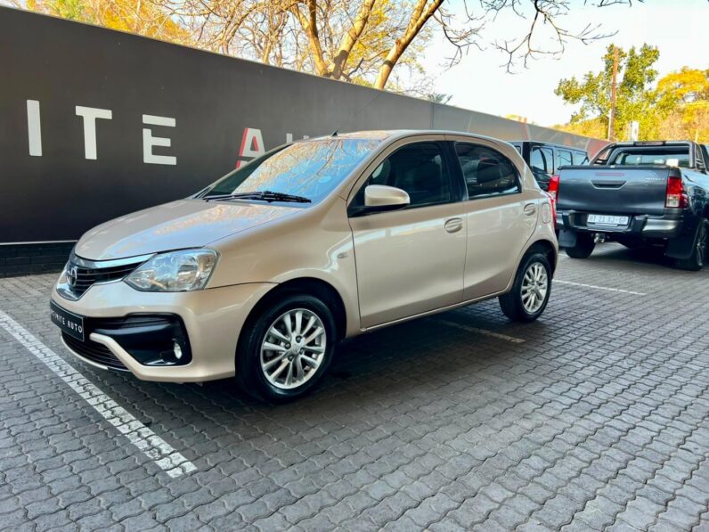 2017 Toyota Etios 1.5 Xs 5-Door Gold