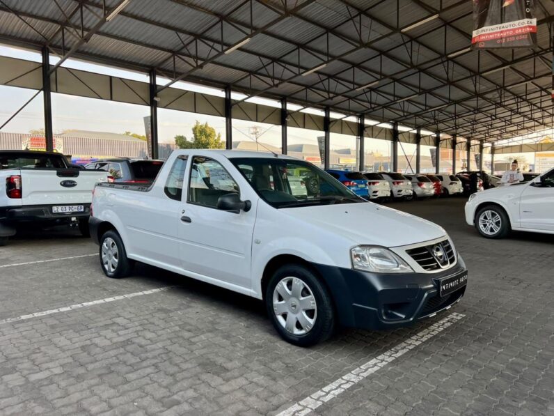2014 Nissan NP200 1.6 8V A/C White