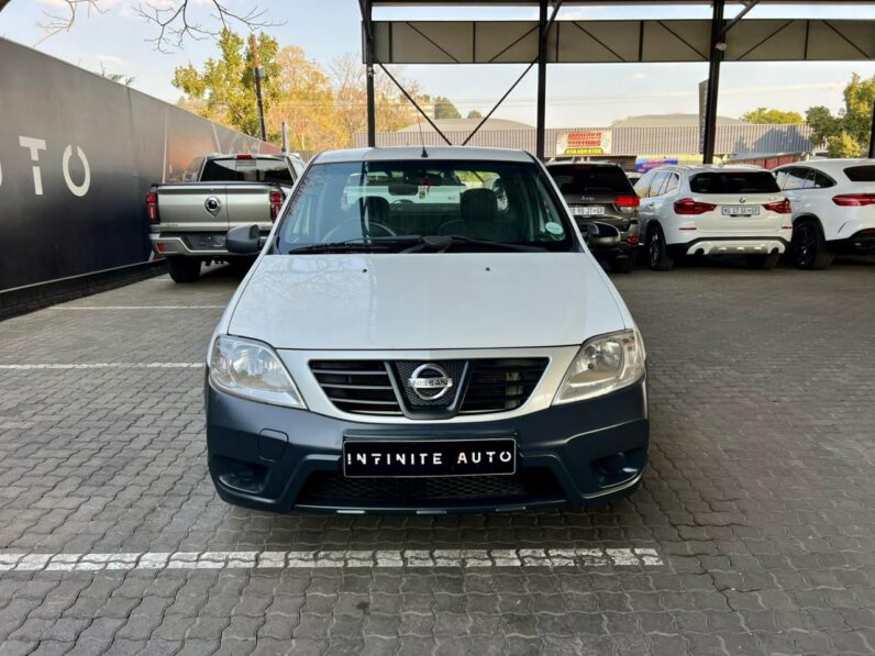 2014 Nissan NP200 1.6 8V A/C White