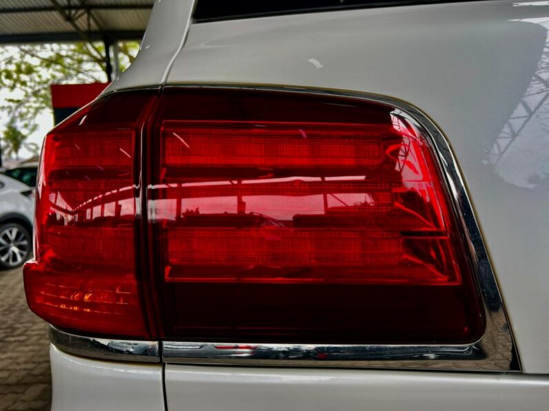 2011 Lexus Lx 570 Aero White