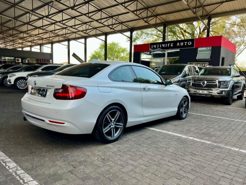 2015 BMW 2 Series Coupe 220i Sport Line Steptronic White
