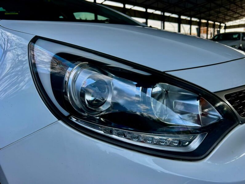 2015 Kia Rio 1.4 Tec 5-Door White
