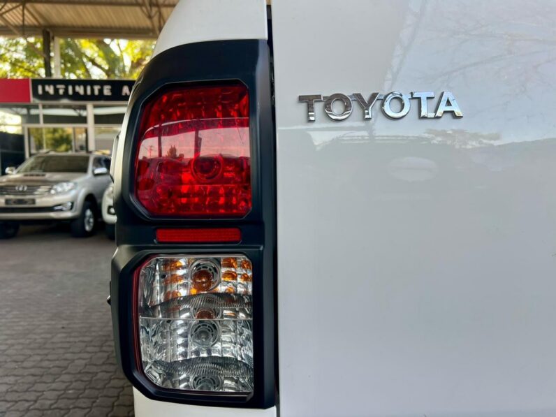 2020 Toyota Hilux MY19.6 2.4 Gd-6 D/cab 4X4 Srx White