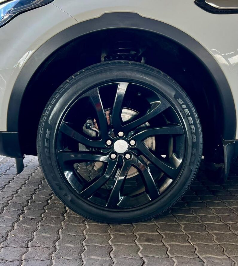 2017 Land Rover Discovery Sport My18 2.0 Si4 Hse At White