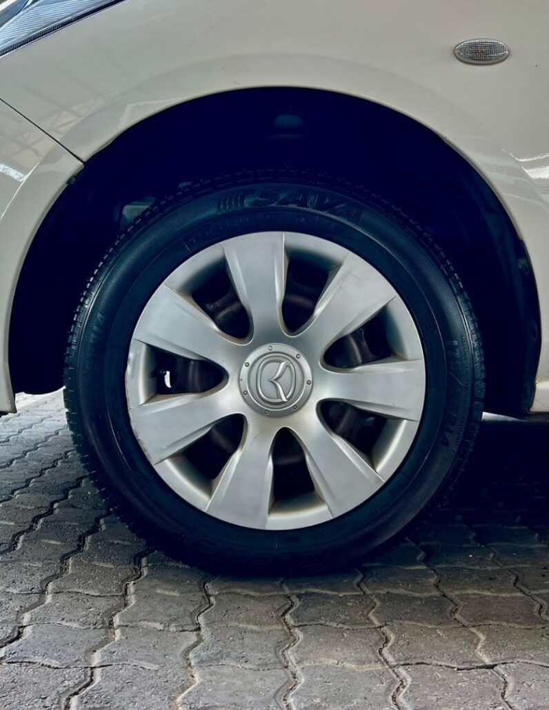 2009 Mazda 2 1.3 Active White