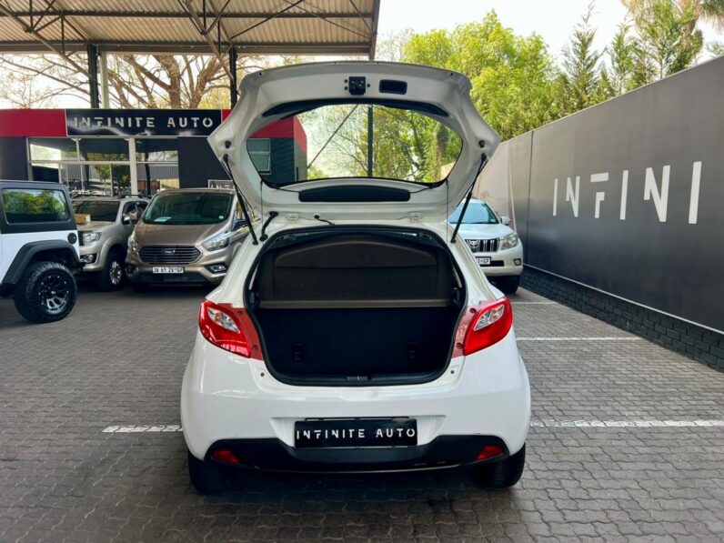 2009 Mazda 2 1.3 Active White