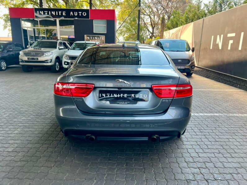 2015 Jaguar Xe 25T 2.0 Prestige AT Grey