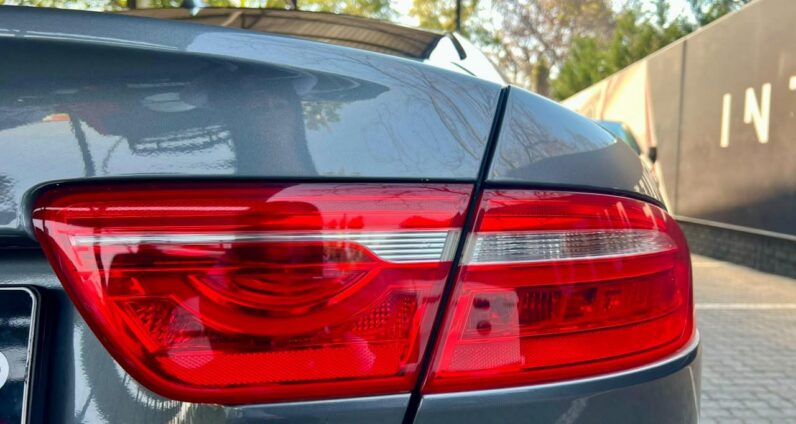 2015 Jaguar Xe 25T 2.0 Prestige AT Grey