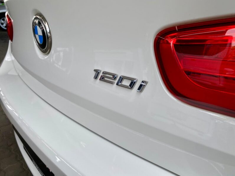 2015 BMW 1 Series 5-Door Facelift 120i Steptronic White