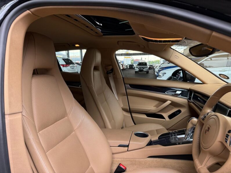 2012 Porsche Panamera 3.0 Diesel Tiptronic Black