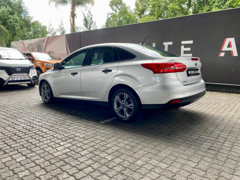 2017 Ford Focus 1.0 Ecoboost Ambiente 4-Door Silver