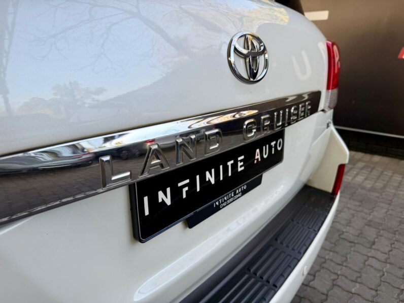 2014 Toyota Land Cruiser 200 4.6 V8 Vx At White
