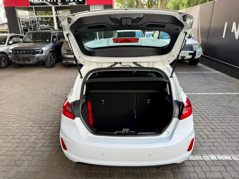 2018 Ford Fiesta 1.0 Ecoboost Trend 6MT White