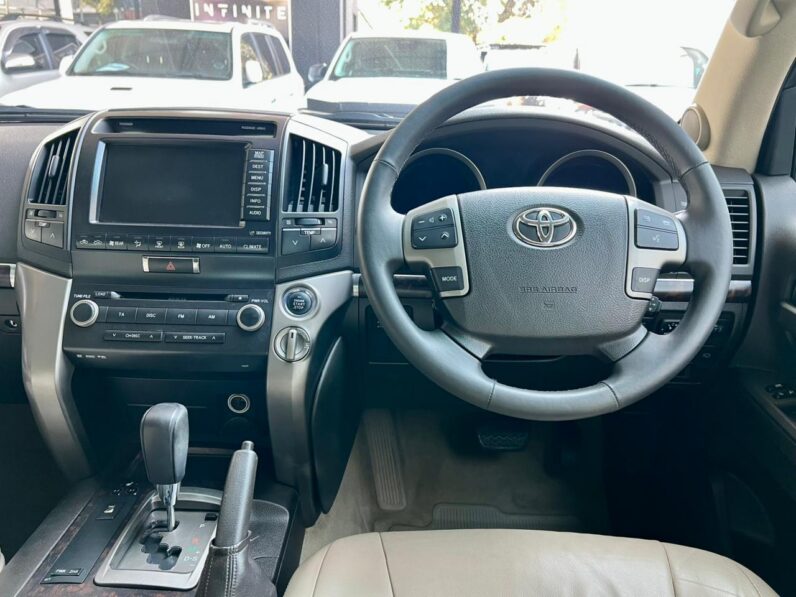 2007 Toyota Land Cruiser 200 4.5 D-4D Vx At Gold