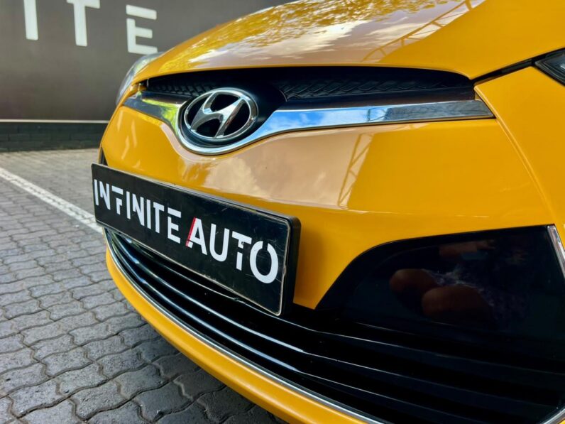 2013 Hyundai Veloster 1.6 Gdi Executive Yellow