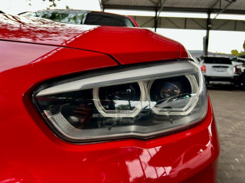 2016 BMW 1 Series 5-Door Facelift 120i Steptronic Red