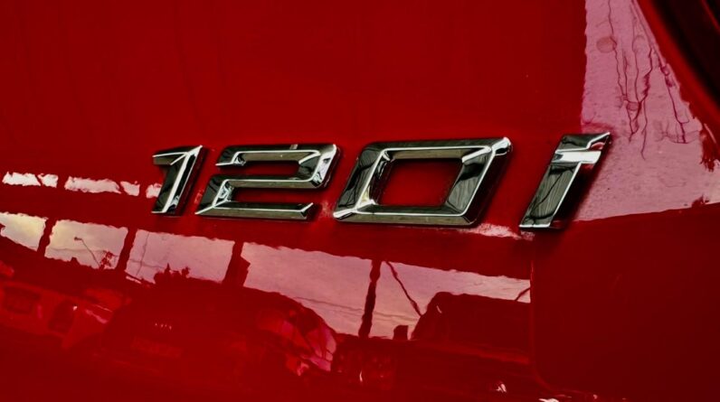 2016 BMW 1 Series 5-Door Facelift 120i Steptronic Red